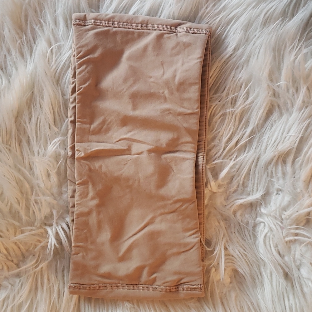 Skims Fits Everybody Bandeau - Picture 2 of 3